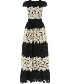 Alice + Olivia Noel Crewneck Short-Sleeve Lace Gown