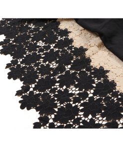 Alice + Olivia Noel Crewneck Short-Sleeve Lace Gown