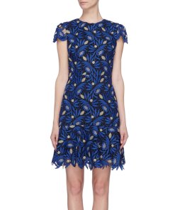 Alice + Olivia Imani Cap-Sleeve Lace Fit & Flare Dress