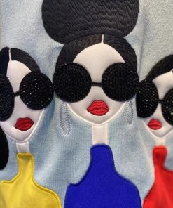 Alice + Olivia Nyla Stace Face Appliqué Crop Sweatshirt